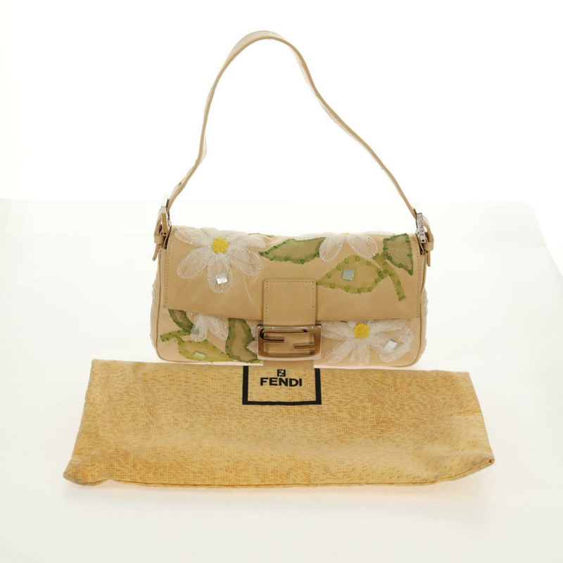 【日本直送】FENDI Flower Mamma Baguette 單肩包，皮革，米色/銀色，正品 yk19724V-11