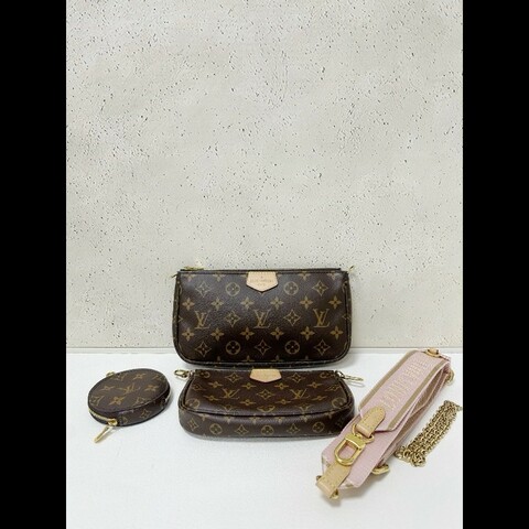 LV multi pochette