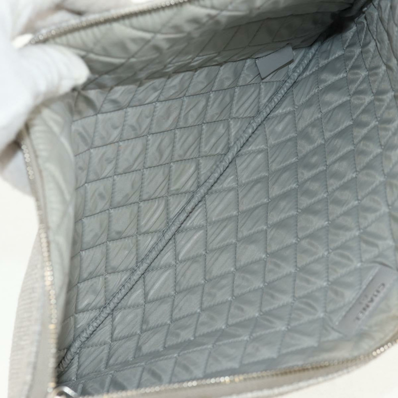 【日本直送】香奈兒灰色帆布手拿包，CC標誌，貨號148530M-9