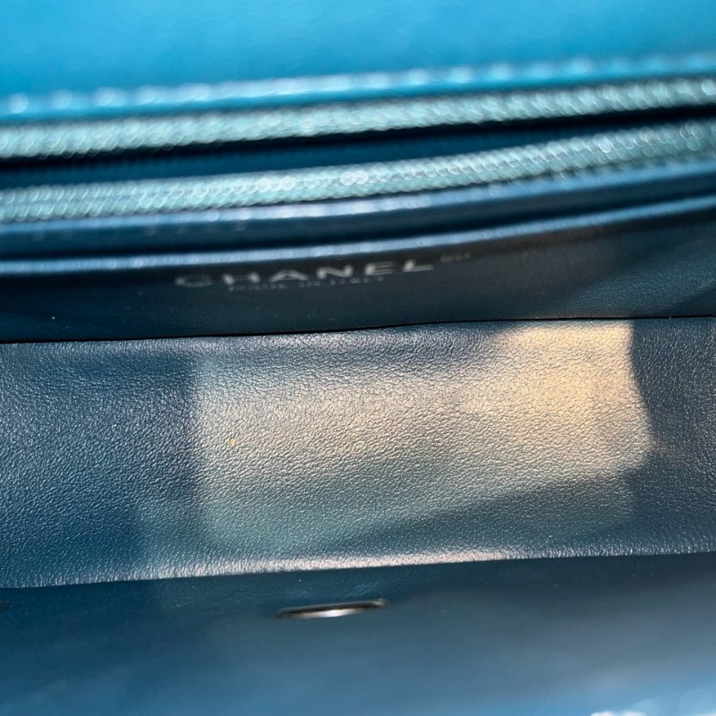 CHANEL MINI CF 20CM-17