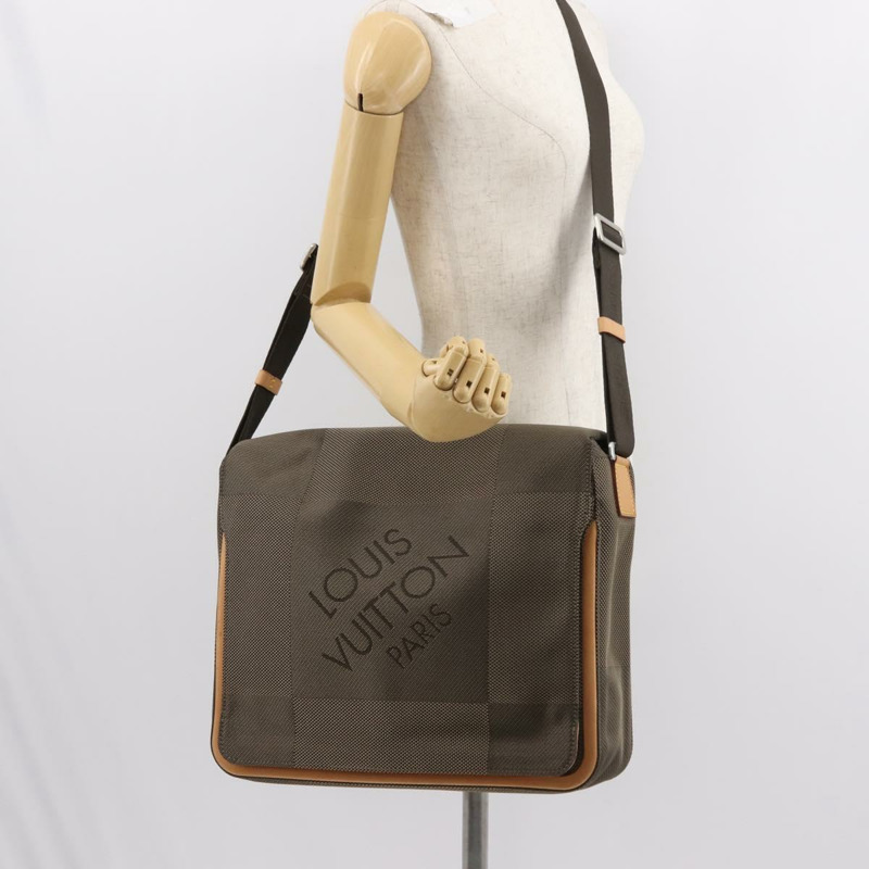 【日本直送】路易威登 Damier Geant 嬌小留言單肩包尾部 M93617 正品 121397V-23