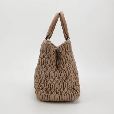 Miu Miu 羊皮純色皺褶字母Logo 肩背包 手提包-4