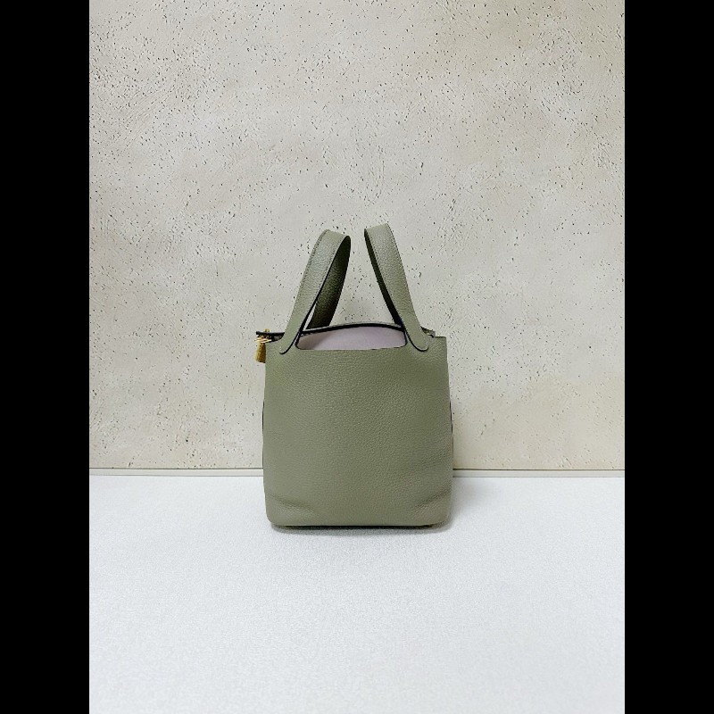 Hermes picotion 18
鼠尾草绿金扣-0