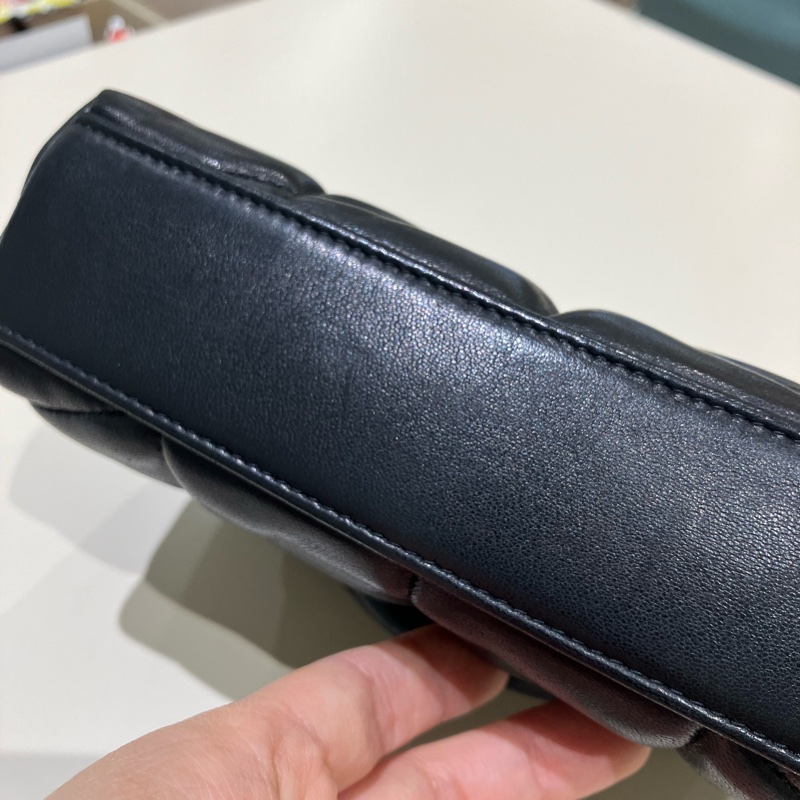 TK1877 Saint Laurent 聖羅蘭絎逢迷你手拿包Loulou Pouch With Card Holder-44