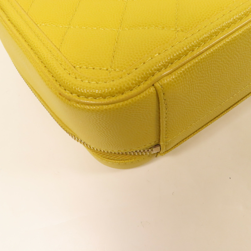 CHANEL 牛皮皮革Vanity Case金扣手挽肩背兩用袋-13