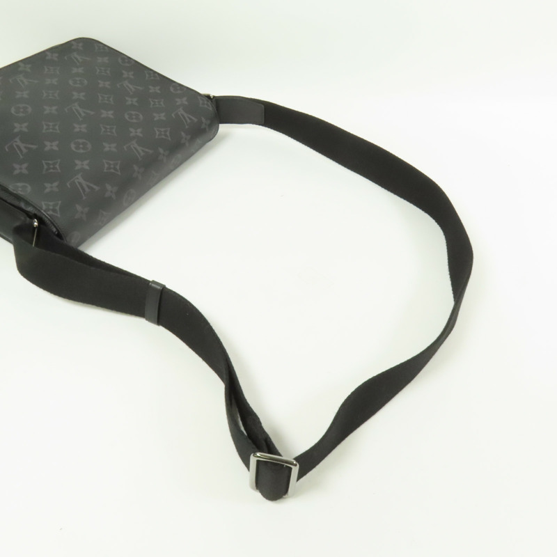 LOUIS VUITTON Monogram Eclipse District PM肩背袋-4