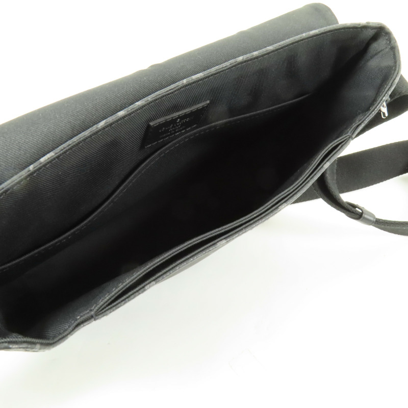 LOUIS VUITTON Monogram Eclipse District PM肩背袋-5