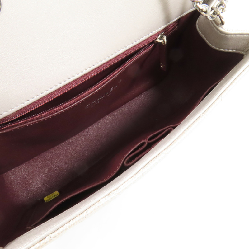 CHANEL 牛皮皮革CC Filigree銀扣肩背袋-4