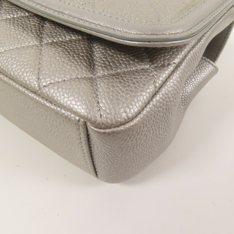 CHANEL 牛皮皮革CC Filigree銀扣肩背袋-12