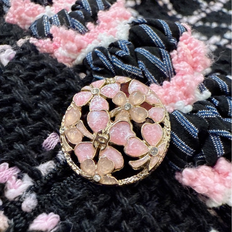 CHANEL 24S粗花呢黑粉格中長版連帽外套 38碼-12