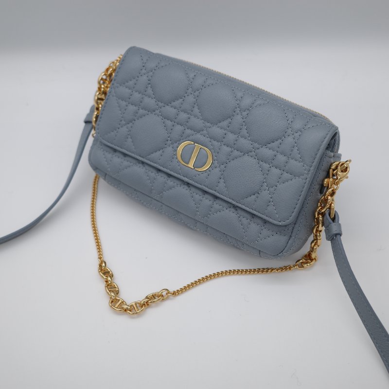 配件齊全【超級新🌟小編推薦】 Dior 迪奧 Caro Chain Pouch 霧霾藍 淡藍色 牛皮 藤格紋 拉鍊 鏈帶包 斜挎包 ｜專櫃 141,000-2