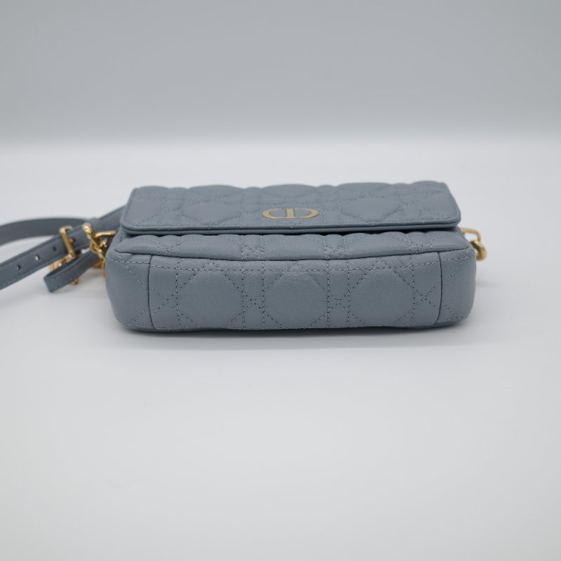 配件齊全【超級新🌟小編推薦】 Dior 迪奧 Caro Chain Pouch 霧霾藍 淡藍色 牛皮 藤格紋 拉鍊 鏈帶包 斜挎包 ｜專櫃 141,000-4