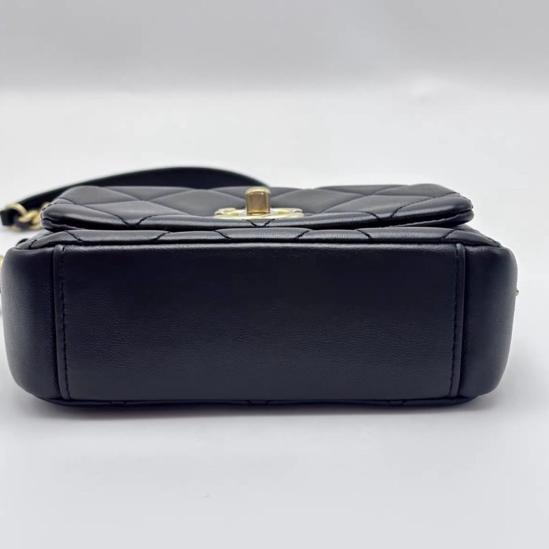 CHANEL 黑金21B雕花字母方胖子 17*14*6 98新配件塵袋-6