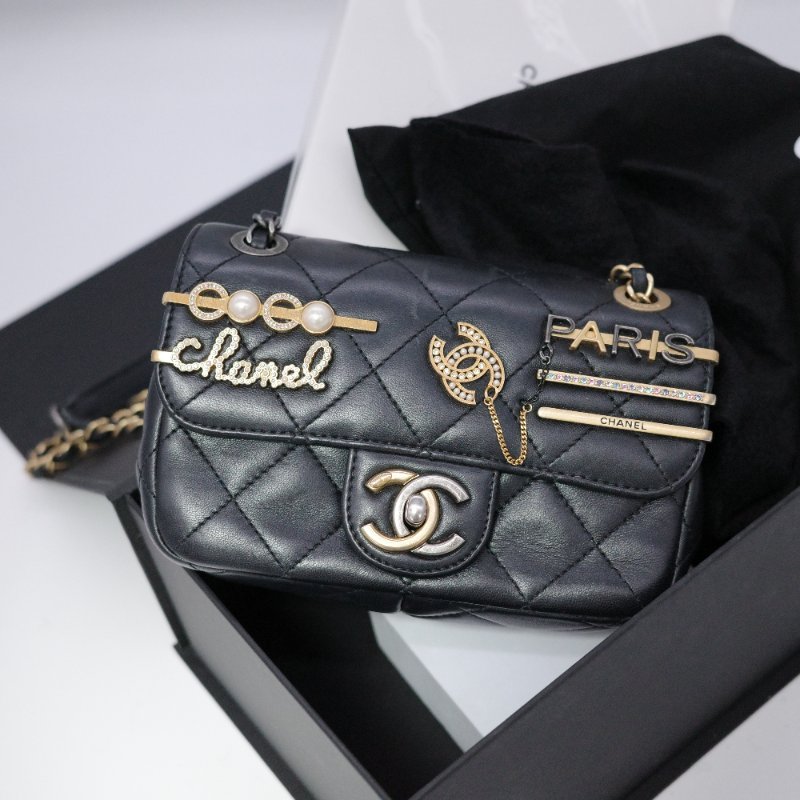 22C限量款 Chanel 香奈兒  CF18 CF Mini 珍珠墜飾 水鑽Logo 黑色羊皮 鏈帶包 口蓋包 斜跨包-1