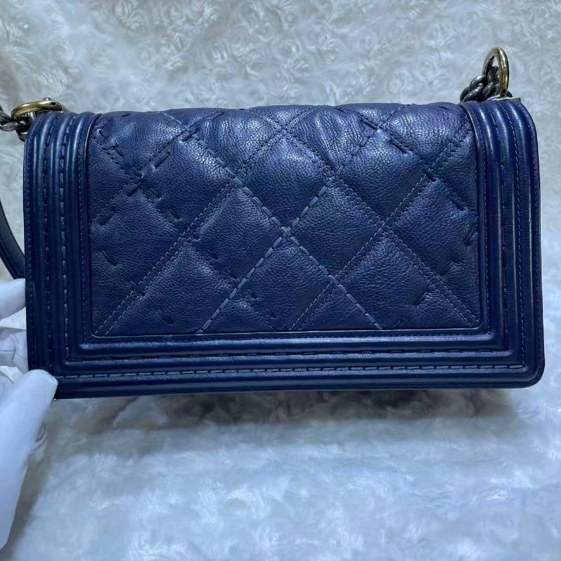 Chanel Leboy 系列復古金扣菱格紋手袋-5