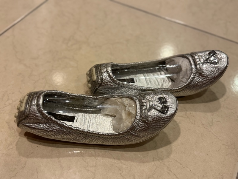 *LOUIS VUITTON 路易威登 銀色芭蕾舞鞋36-2