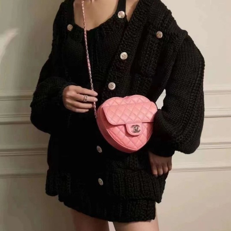CHANEL 22S粉色愛心大號肩背斜背包18*16.5*5.5 99新配件塵袋-2