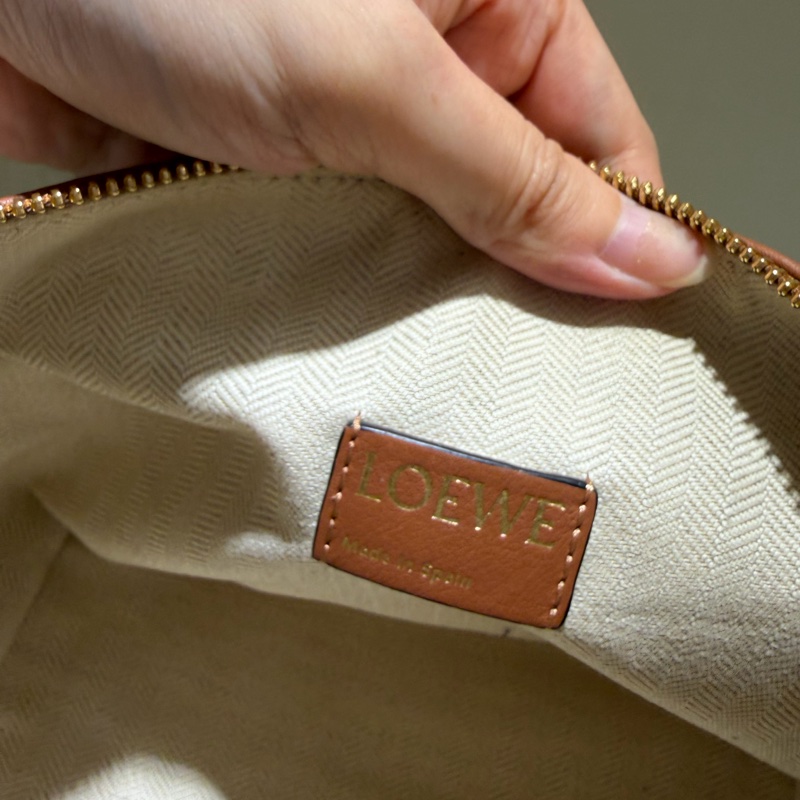 Loewe cubi飯盒包-3