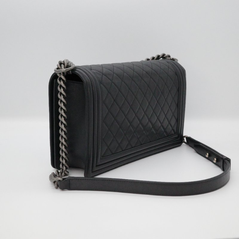 【CP 精選🌟小編推薦】Chanel 香奈兒 LeBoy 28 中型 黑色羊皮 菱格紋 做舊金屬 鏈帶包 斜跨包 單肩包-3