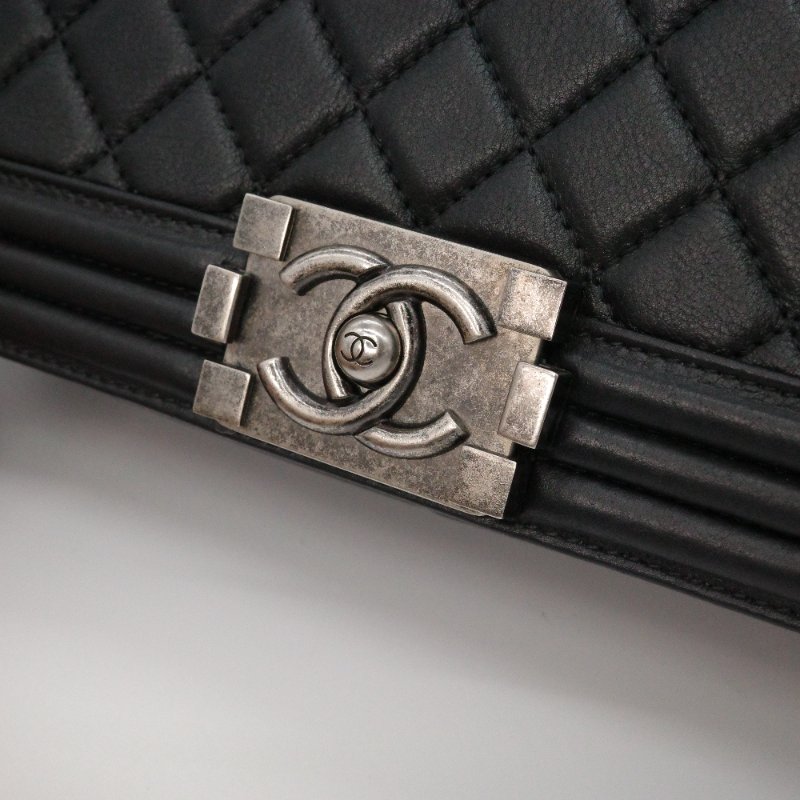 【CP 精選🌟小編推薦】Chanel 香奈兒 LeBoy 28 中型 黑色羊皮 菱格紋 做舊金屬 鏈帶包 斜跨包 單肩包-9