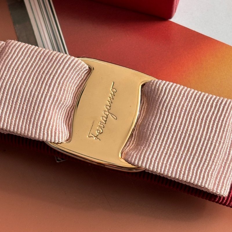 ::Salvatore Ferragamo:: 經典蝴蝶結造型 粉紅拼色銀釦 髮夾 髮飾-1