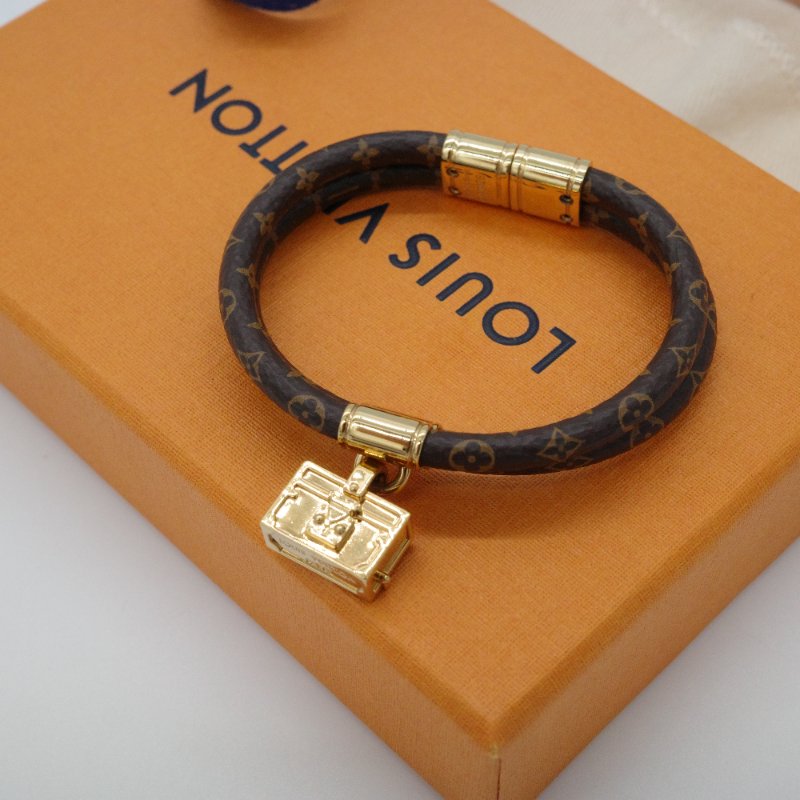 Louis Vuitton 路易威登 經典花紋 皮革 硬箱吊墜 手環-0