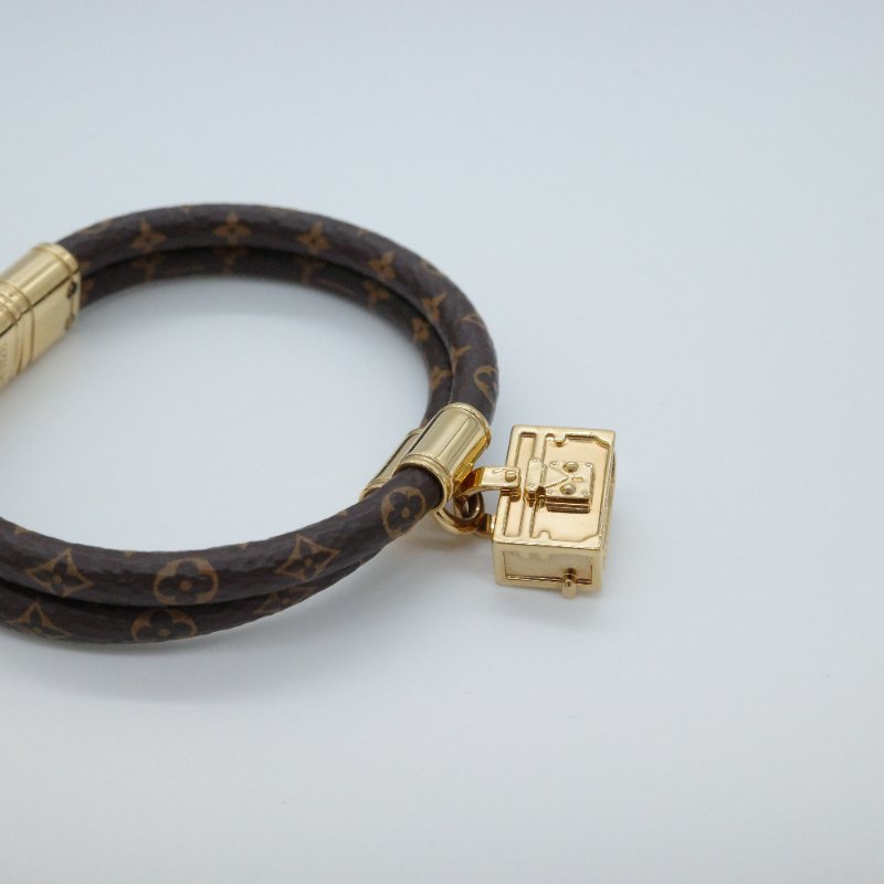 Louis Vuitton 路易威登 經典花紋 皮革 硬箱吊墜 手環-1