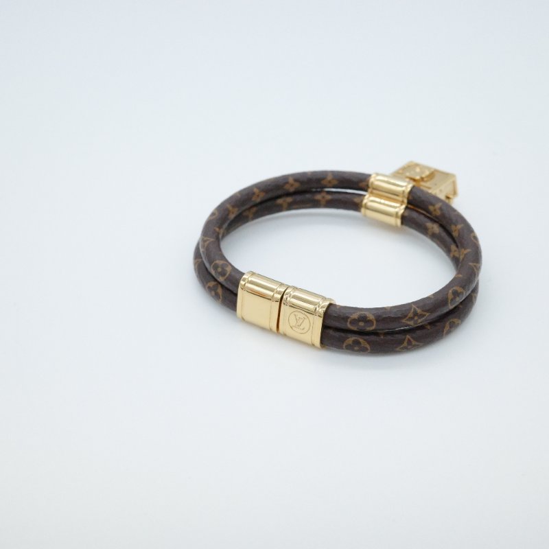 Louis Vuitton 路易威登 經典花紋 皮革 硬箱吊墜 手環-5