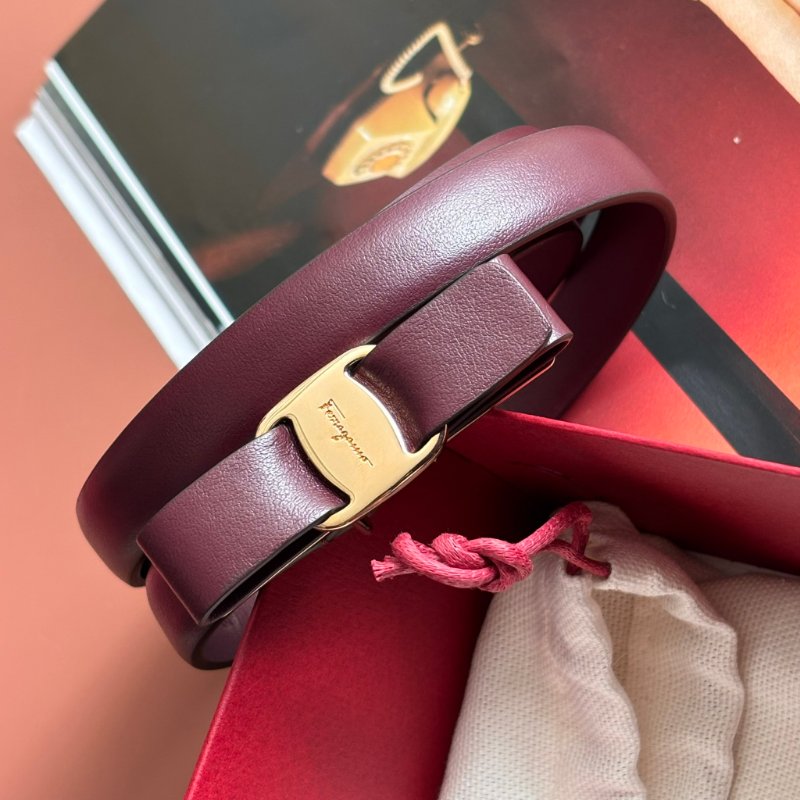 ::Salvatore Ferragamo:: 經典蝴蝶結飾 酒紅色皮革 腰帶 皮帶 女生 細版皮帶-0