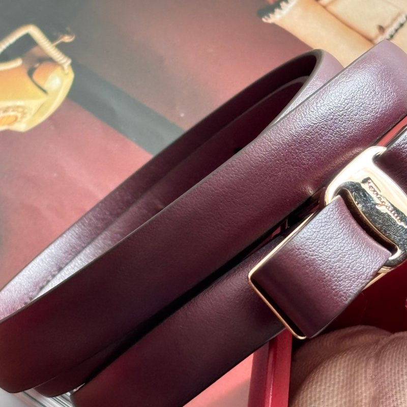 ::Salvatore Ferragamo:: 經典蝴蝶結飾 酒紅色皮革 腰帶 皮帶 女生 細版皮帶-3