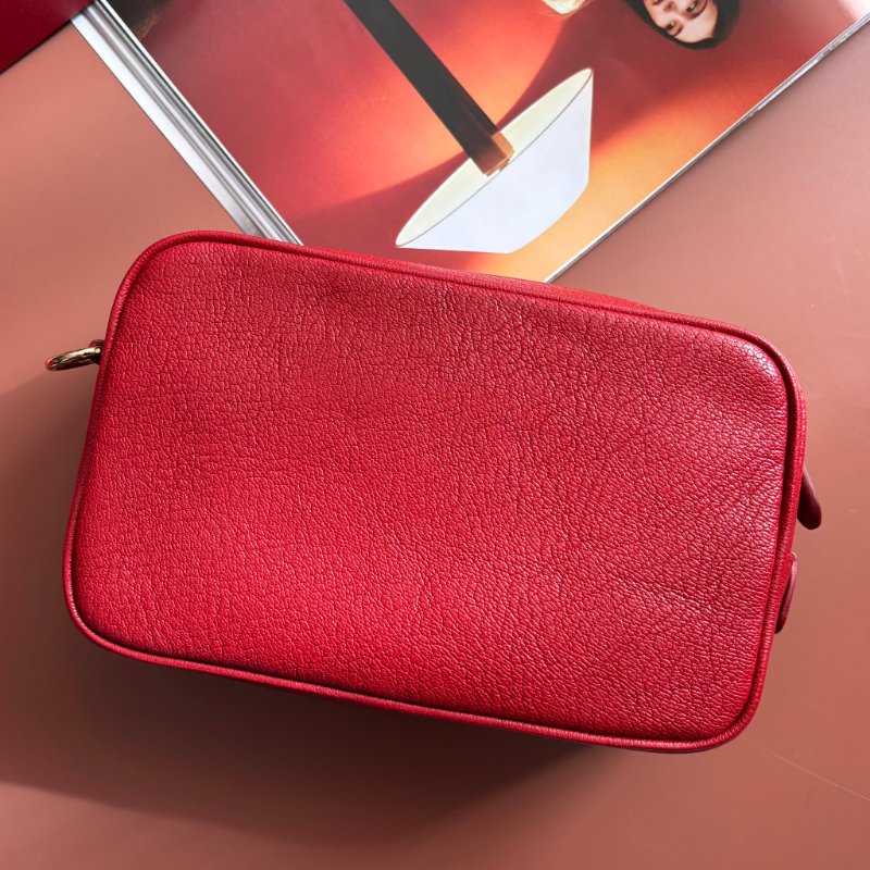 ::Salvatore Ferragamo::Gancini Rosso 22 C246 女士皮革相機包 斜背包 側背包-1