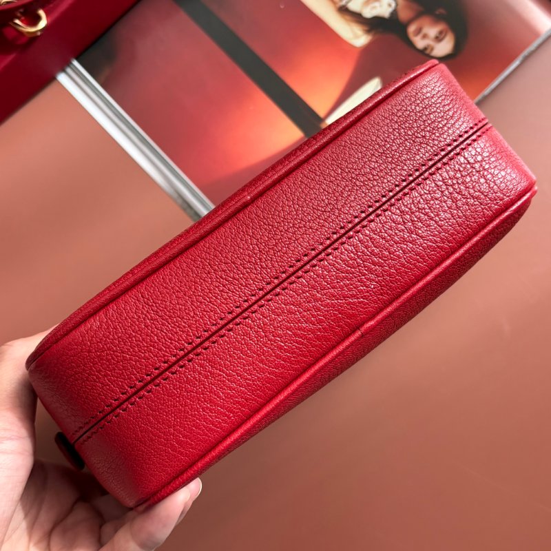 ::Salvatore Ferragamo::Gancini Rosso 22 C246 女士皮革相機包 斜背包 側背包-3