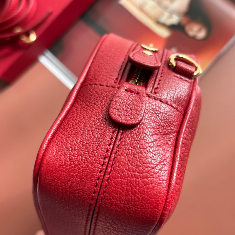 ::Salvatore Ferragamo::Gancini Rosso 22 C246 女士皮革相機包 斜背包 側背包-4