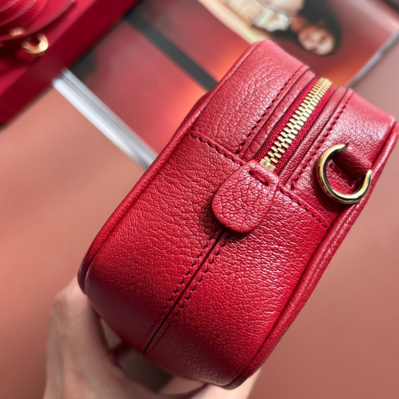 ::Salvatore Ferragamo::Gancini Rosso 22 C246 女士皮革相機包 斜背包 側背包-5
