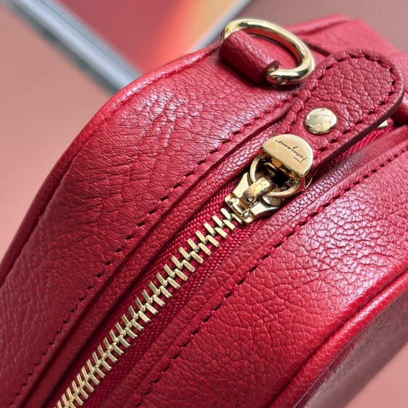 ::Salvatore Ferragamo::Gancini Rosso 22 C246 女士皮革相機包 斜背包 側背包-11