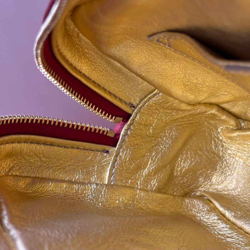 ::Salvatore Ferragamo::Gancini Rosso 22 C246 女士皮革相機包 斜背包 側背包-22