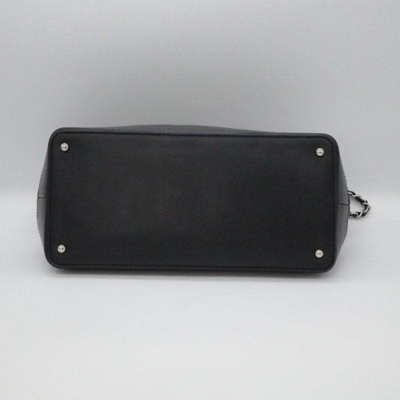 【超級帥氣🕶通勤必備】Chanel 香奈兒 黑色羊皮 菱格紋 托特包 單肩包 電腦包-2