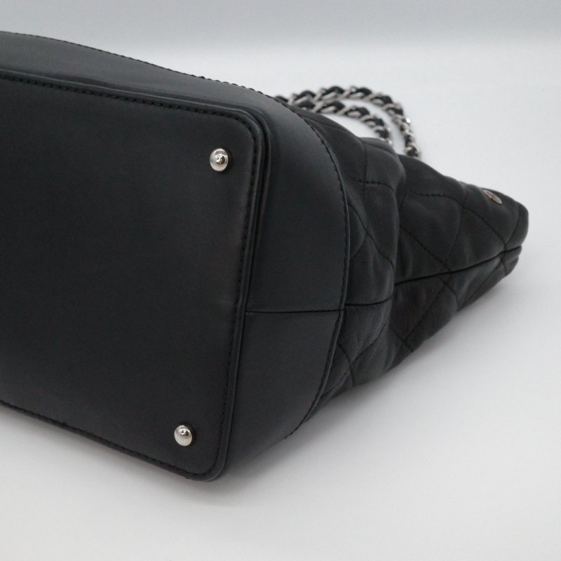 【超級帥氣🕶通勤必備】Chanel 香奈兒 黑色羊皮 菱格紋 托特包 單肩包 電腦包-8