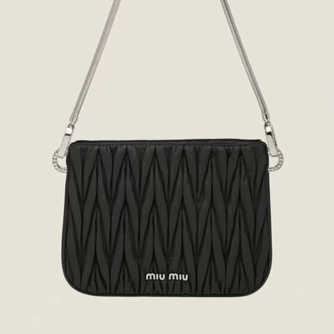 MIU MIU Sassy 水鑽扣軟皮革手袋