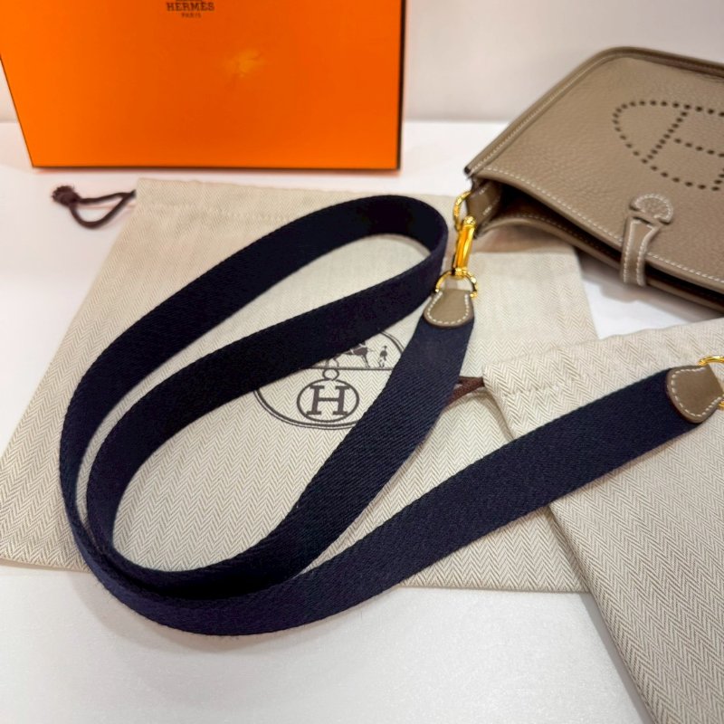 Hermès Evelyne 16 斜背包/側背包 9成新-8