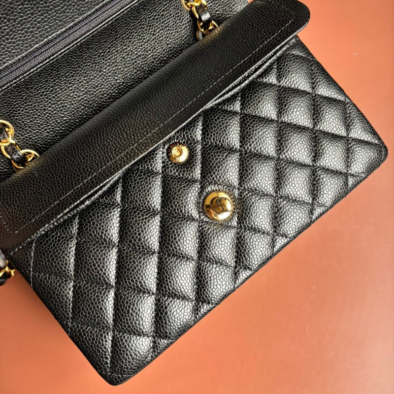 ::CHANEL::  A01113 CF23 COCO 23 黑金釦經典小型口蓋包-2