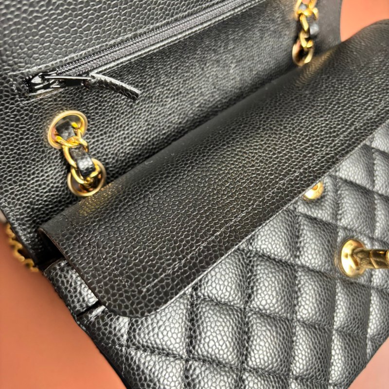 ::CHANEL::  A01113 CF23 COCO 23 黑金釦經典小型口蓋包-10