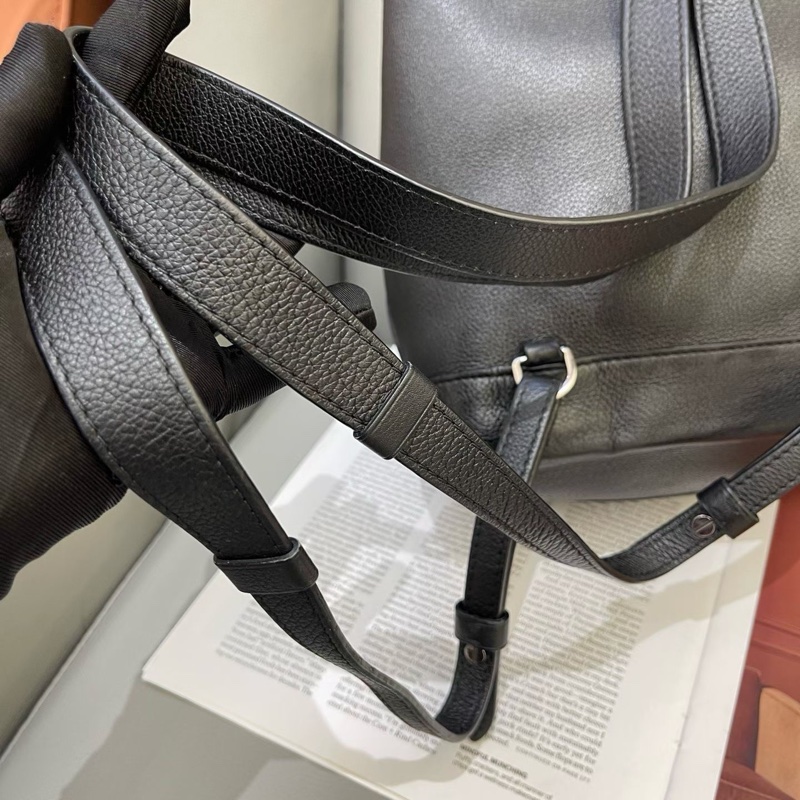 LV Lockme全皮黑銀雙肩包 編碼DU4116-8