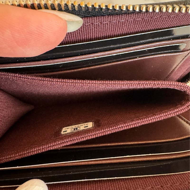 Chanel黑荔枝金雙C L型拉鏈零錢包-11