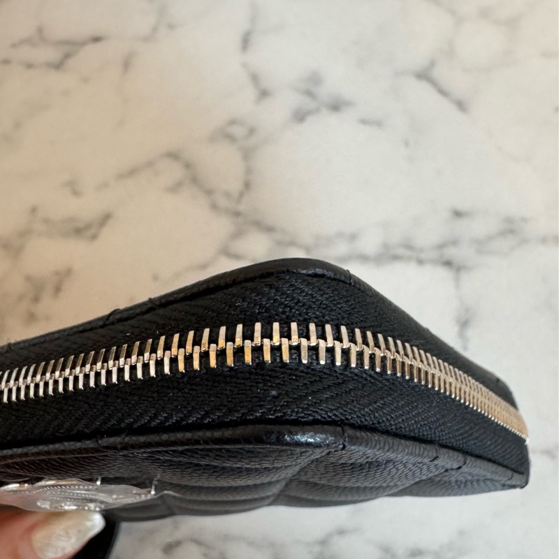 chanel黑菱格銀星星雙C拉鏈短夾-12