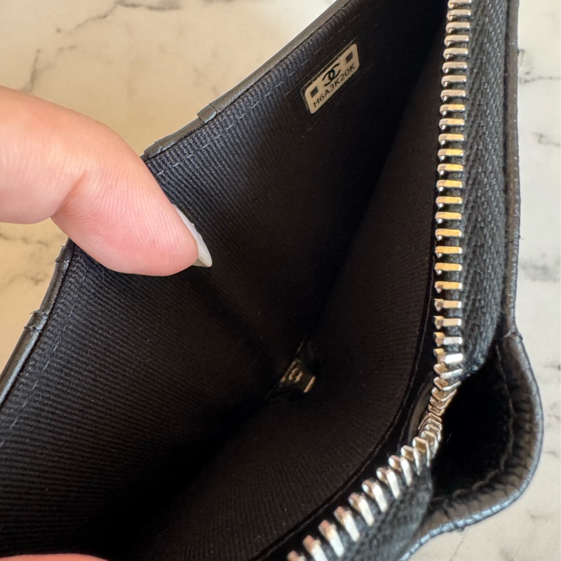 chanel黑菱格銀星星雙C拉鏈短夾-21