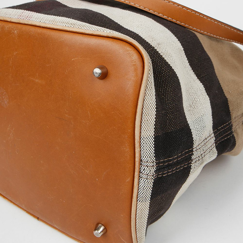 BURBERRY Ashby Hobo 中型手提單肩包 3945742-6