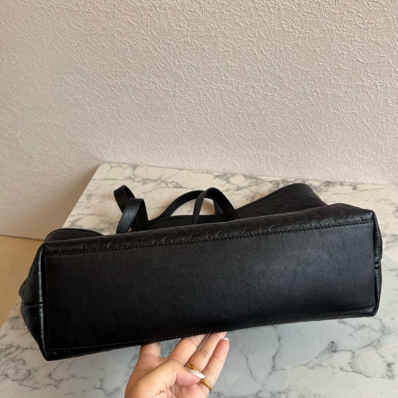 Gucci黑色壓紋托特包👜 超輕✨-4