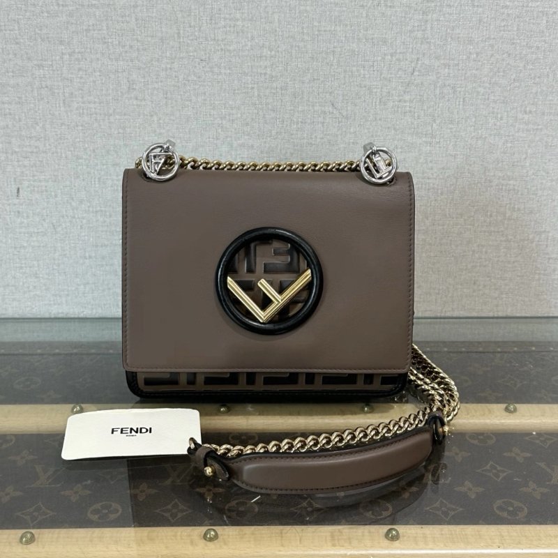 FENDI Kan IF小號老花拼棕色雙F肩背斜背包 19*15*7 99新配件塵袋-0