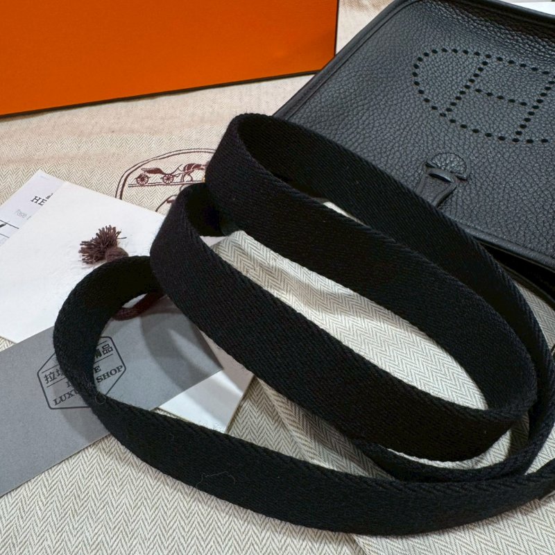 Hermès  Evelyne 16 斜背包/側背包 黑 9成新-6